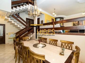 Casa de 2 quartos, Curitiba · Casa Santo Inácio/Barigui, 4 suítes, 300 m² privativos, 4 vagas de garagem.
