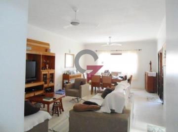 Casa · 340m² · 4 Quartos · Casa à venda - no Centro