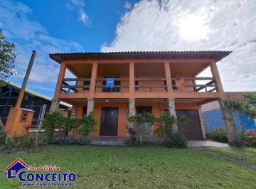 Casa de 4 quartos, Imbé · C493 - Excelente sobrado com 04 dormitórios a 200 m do mar
