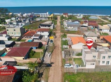 Casa · 2 Quartos · 1 Vaga · Sobrado Perto da Praia