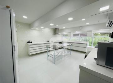 Comercial · 30m² · 1 Vaga · Loja na Barra Olimpica, 60m², Equipada com mezanino e Vaga – Pronta para o seu negócio!