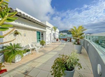 Apartamento · 370m² · 4 Quartos · 3 Vagas · Cobertura frente ao mar em São Francisco, Niterói – 4 quartos, 3 suítes, 3 vagas