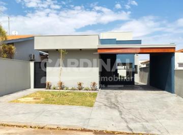 Casa · 265m² · 3 Quartos · 4 Vagas · Casa nova em condomínio, com lindo acabamento.
