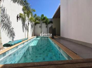 Casa · 187m² · 3 Quartos · 2 Vagas · Casa residencial com 3 quartos disponível para locação e venda no bairro Bosque dos Buritis em Uberl