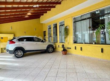 Casa · 228m² · 4 Quartos · 4 Vagas · Casa à venda no Alto da Boa Vista com 4 quartos, 2 suítes com closet, 4 vagas de garagem