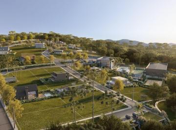 Terreno · 586m² · SAIA NA FRENTE - TERRENO EXCLUSIVO DE 586,73 m² - Único com esta metragem no condomínio Araucárias E