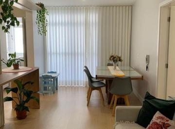 2da19d33c932b20bbc26da3f33845f05820e2bc3 · À venda | 83 m², Sacada com Churrasqueira, 3 quartos e 2 vagas - Jardim Cidade de Florianópolis.