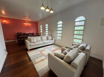 Casa · 243m² · 4 Quartos · 3 Vagas · Casa com 4 quartos à venda em Vila galvão - SP