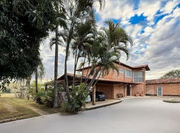 Casa de 4 quartos, Águas Claras · Casa encantadora no Park Way, condomínio fechado, 1.875,00 m²
