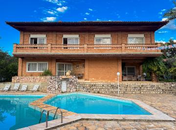 Casa de 4 quartos, Águas Claras · Casa encantadora no Park Way, condomínio fechado, 1.875,00 m²