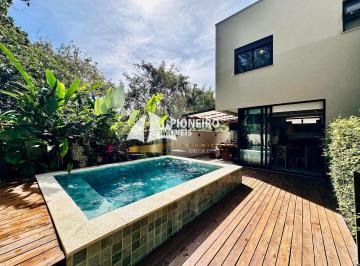 Casa · 202m² · 3 Quartos · 2 Vagas · Casa de condomínio disponível para venda, em Cambury!