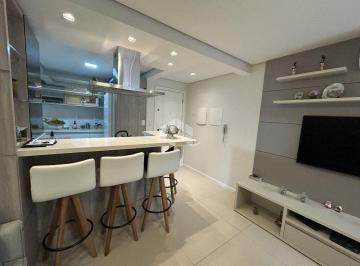 Apartamento · 90m² · 3 Quartos · 1 Vaga · Apartamento com 3 dormitórios, sendo 1 suíte, finamente decorado e mobiliado, no Estreito.