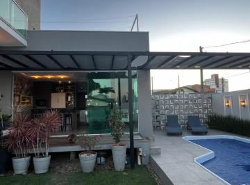 Casa de 3 quartos, Botuverá · Casa alto padrao - quadra mar centro