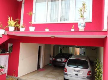 Casa · 249m² · 3 Quartos · 6 Vagas · Casa à venda - no Centro