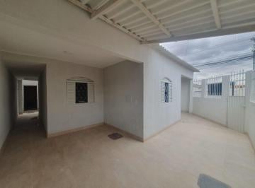 Casa de 3 quartos, Santa Maria · Oportunidade de negócio! Casa de esquina na QR 316 de 03 qts em Santa Maria - DF