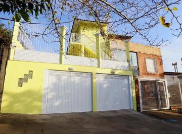Casa · 280m² · 2 Quartos · 3 Vagas · Casa com pátio, piscina e churrasqueira, no Bairro Nonoai