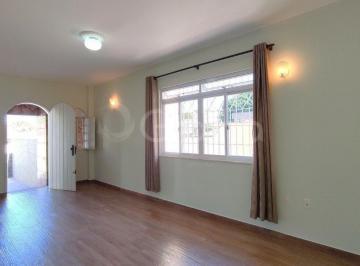 01 · Casa de 250m² com 3 quartos sendo 2 suítes em Capoeiras
