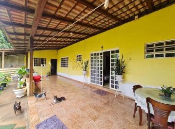 c4b59131d5afdf561aa84ec03d6c0be0230a4ade · 4 CASAS NO MESMO LOTE VICENTE PIRES PROXIMO A COMERCIOS QUINTAL IDEAL PARA RENDA