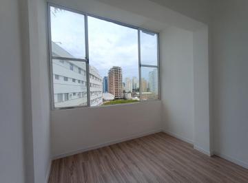 Foto 02 · Apartamento reformado à venda na Liberdade em São Paulo, com 71 m2, sala e cozinha integrados, lavan