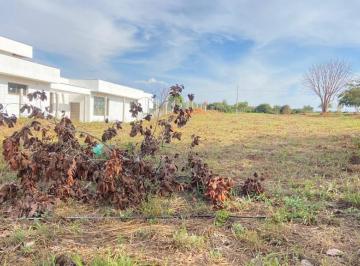 20260123114439_13983353291.jpg · Lote a venda no condomínio Vitoria Golf