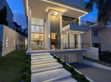 Casa de 5 quartos, Salvador · Casa  alto padrão finamente decorado 5 Suites 6 vagas 