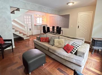Foto 1 ·
Casa 3 Quartos com suíte e 3 vagas - Santa Felicidade