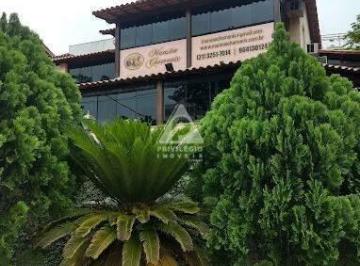 Comercial · 550m² · 4 Quartos · 2 Vagas · Casa de Festa