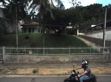 Casa · 250m² · 2 Quartos · 2 Vagas · Duas casas em um Terreno no Bairro Primeiro de Maio