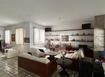Casa · 387m² · 6 Quartos · 4 Vagas · Casa triplex com 6 quartos sendo 5 suítes, 4 vagas, 387m2 na Urca por R$ 4.985.000,00