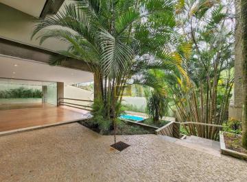 Casa · 900m² · 5 Quartos · 8 Vagas · Casa com 900 metros de área construída , no Morumbi, região Club Paineiras