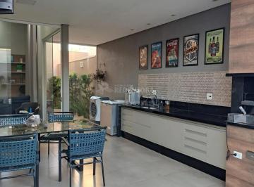 Casa · 275m² · 3 Quartos · 4 Vagas · Excelente Casa no Village Damha 3