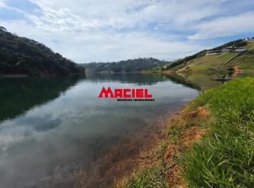 Terreno · 8385m² · Excelente terreno pé-na-água localizado no Condomínio Águas de Igaratá, com área total de 8.385 m², 