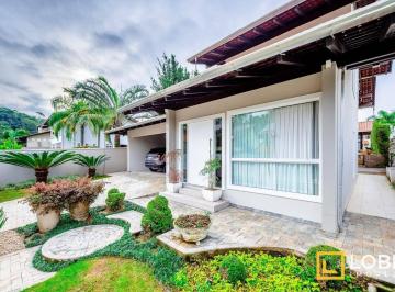 8ab22af0e5b10b5cbd29071ca86520eb719f6494 · Belíssima casa em condomínio fechado de Blumenau