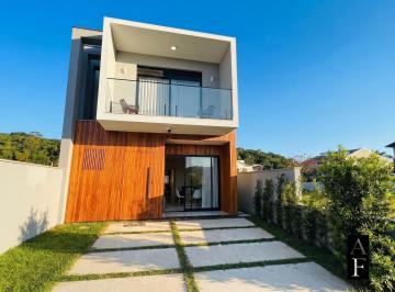 Casa · 142m² · 3 Quartos · Casa 3 Bairro Ferraz mobiliada (Garopaba)