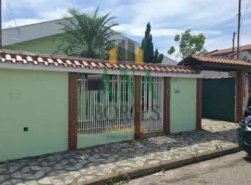 Casa · 4 Quartos · Casa com 03 Suítes na Zona Leste