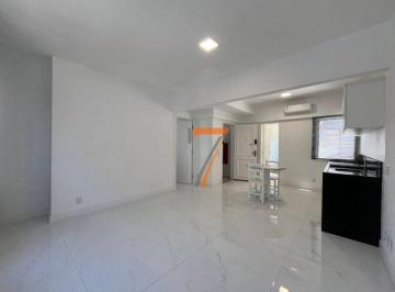 1119551224db289faf164f9c0e56fde00cc704ff · Apartamento com 1 dormitório para alugar, 42 m² por R$ 4.571,91/mês - Centro - Florianópolis/SC