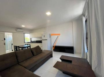 90d91d68abe480703f9486594dd9768d217fb2cd · Apartamento com 1 dormitório para alugar, 42 m² por R$ 5.043,62/mês - Centro - Florianópolis/SC
