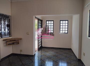 Casa · 128m² · 2 Quartos · 2 Vagas · Casa para locação a apenas uma quadra da Lagoa do Taquaral