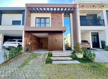 Casa · 220m² · 3 Quartos · 2 Vagas · Casa no bairro Deltaville - Biguaçu