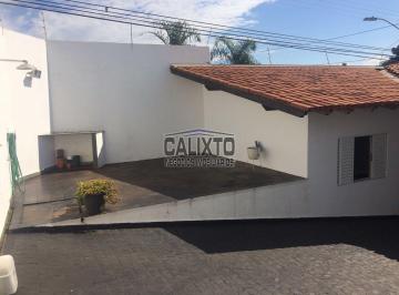 Casa · 199m² · 3 Quartos · 4 Vagas · CASA BAIRRO MARTINS