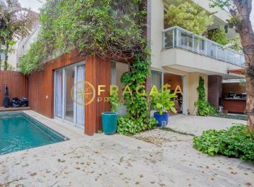 Casa · 450m² · 3 Quartos · 3 Vagas · Casa à venda em condomínio fechado com 450m² - 3 suítes e 3 vagas - Alto Pinheiros/SP