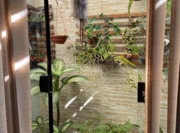 Casa · 162m² · 2 Quartos · 2 Vagas · Casa Padrão em Araraquara