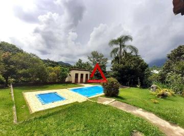 2ee06ac68f6ca64a13f8508560c69c0e423a24f9 · Chácara á venda com 2 quartos, área gourmet e piscina na Serra dos Mendonça em Brazópolis-MG