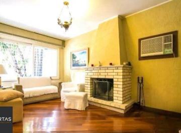 Casa · 313m² · 7 Quartos · 4 Vagas · Casa sobrado no Petrópolis com 7 dormitórios e 4 vagas