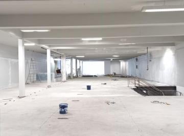 Comercial · 2291m² · 2 Quartos · 32 Vagas · Imóvel comercial na rua Rua Vinte e Quatro de Outubro, no bairro Moinhos de Vent