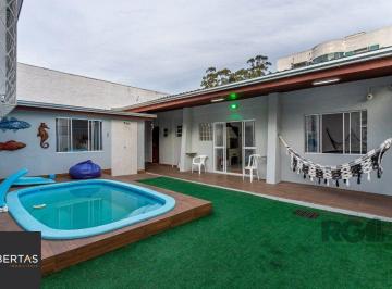 Casa · 157m² · 3 Quartos · 4 Vagas · Casa no Jardim do Salso de 3 dormitórios pátio e piscina