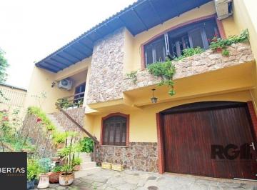 Casa · 155m² · 3 Quartos · 2 Vagas · Excelente casa de 154m² com 3 dormitórios e 2 vagas.