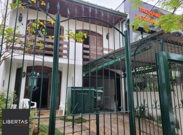 Casa · 400m² · 5 Quartos · 3 Vagas · Casa à venda - em Petrópolis
