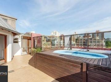 Apartamento · 207m² · 2 Quartos · 2 Vagas · Cobertura no bairro Petrópolis de 2 dormitórios 2 vagas e piscina
