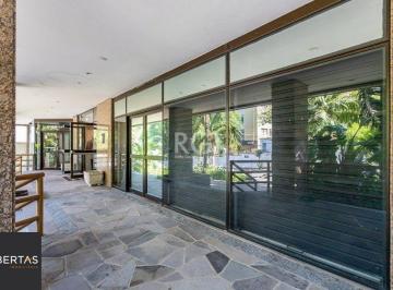Comercial · 68m² · 1 Quarto · Loja Comercial na Av Cristóvão Colombo